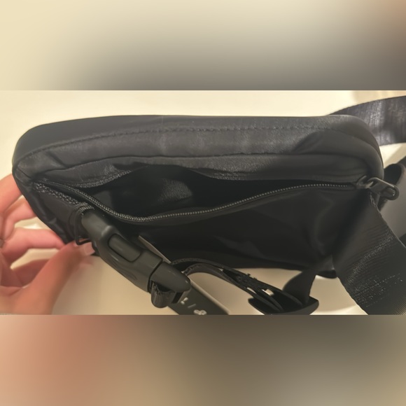 Aritzia Belt Bag - Picture 3 of 4